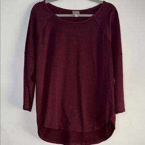 Women's Burgundy Top